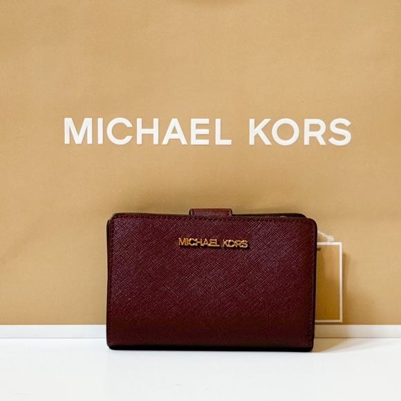 Michael Kors Jet Set Travel Bifold Wallet Oxblood - Picture 1 of 9